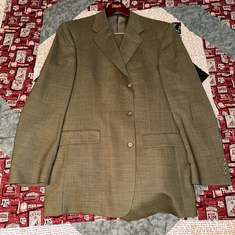 Men’s suits - Picture 8 of 9